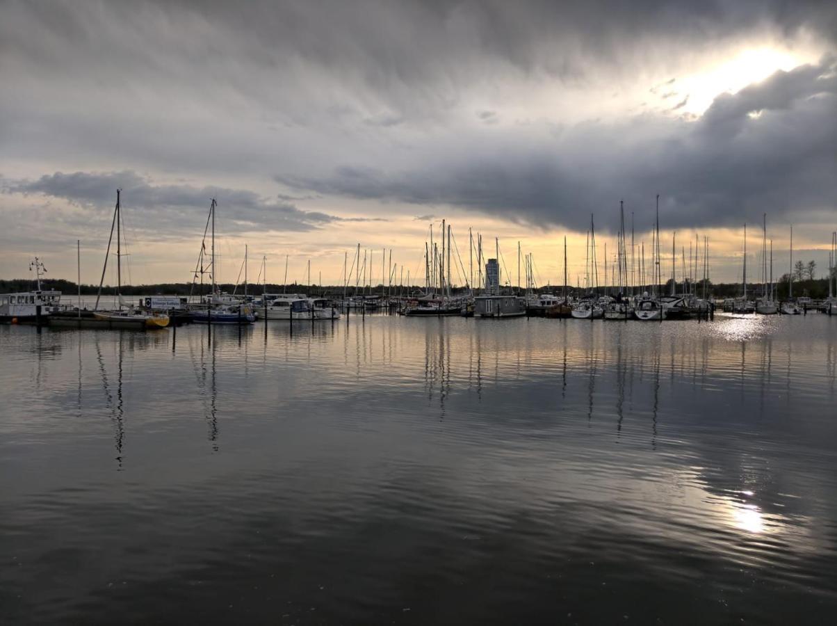 Ostsee Hausboot Schleswig Ostseeblick 1 Vila Exterior foto